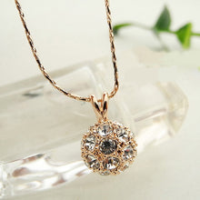 Afbeelding in Gallery-weergave laden, HAPPINESS CRYSTAL BALL NECKLACE